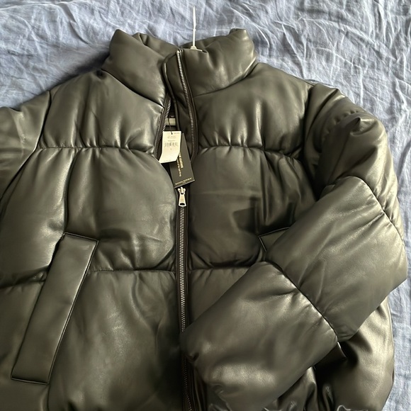 VEGAN LEATHER PUFFER JACKET, NWT Size SM - Picture 2 of 2